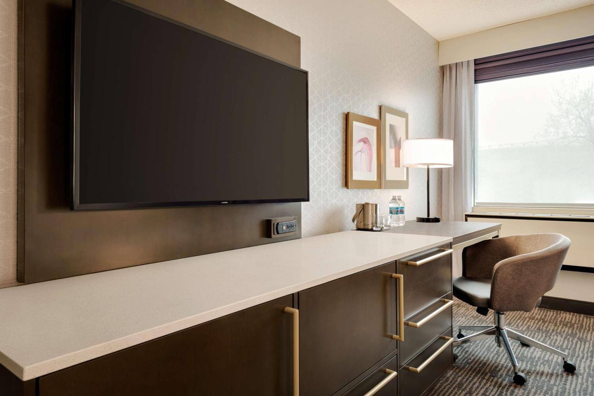 ดับเบิลทรี บาย ฮิลตัน เซนต์พอล อีสต์ Hotel ภายนอก รูปภาพ